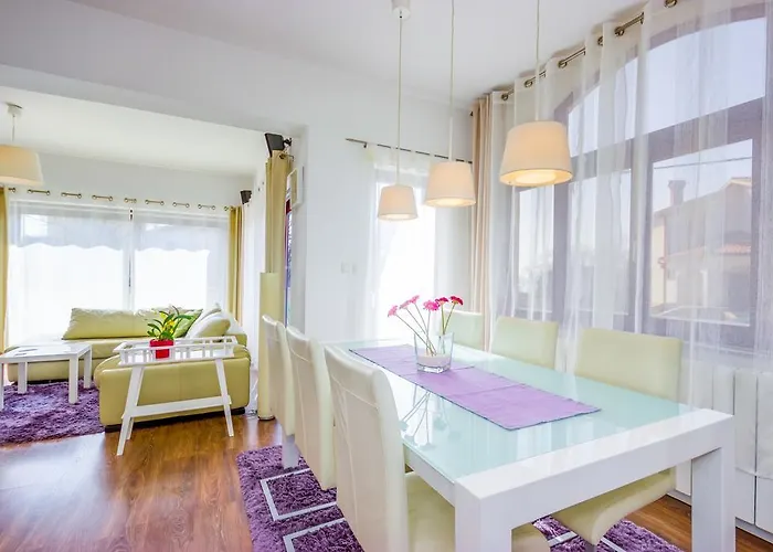 Cozy And Modern *