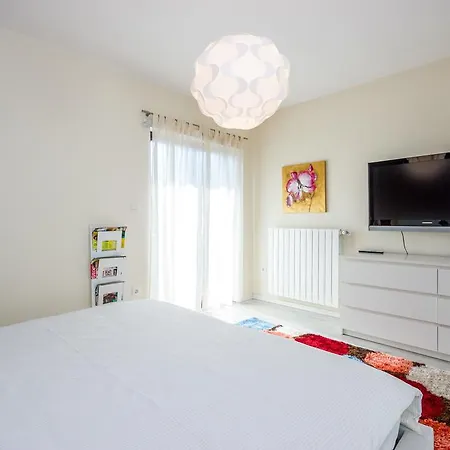 Cozy And Modern 아파트