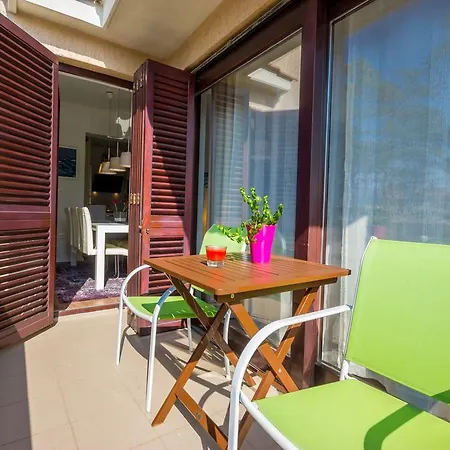 דירה Cozy And Modern