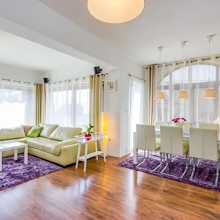 아파트 Cozy And Modern *