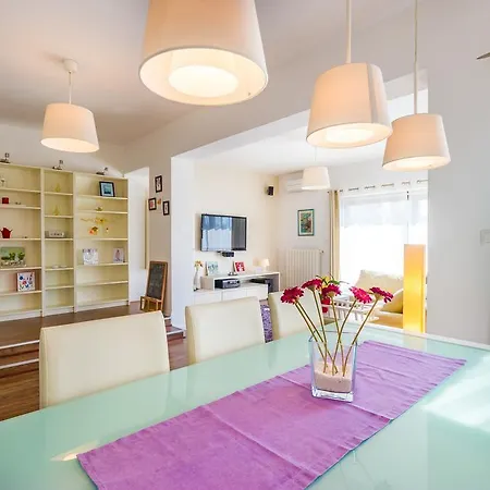 Cozy And Modern *