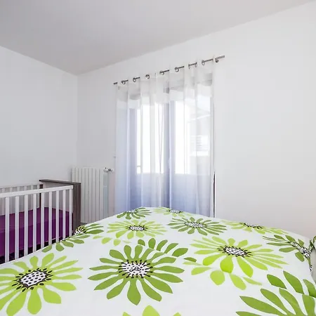 Cozy And Modern * קסטב