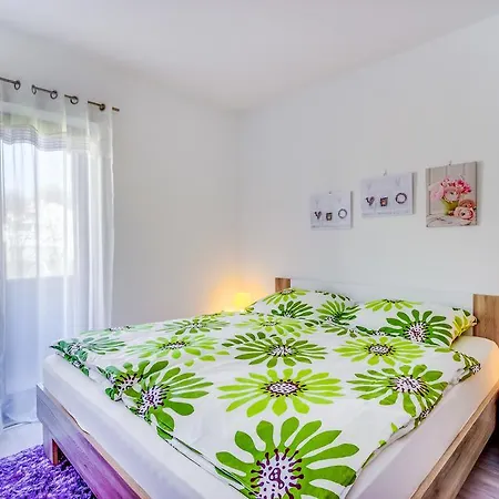 Cozy And Modern 아파트